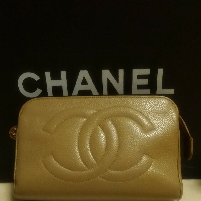 CHANEL(シャネル)のCHANEL ココマーク キャビアスキン 化粧ポーチ 正規品 レディースのファッション小物(ポーチ)の商品写真