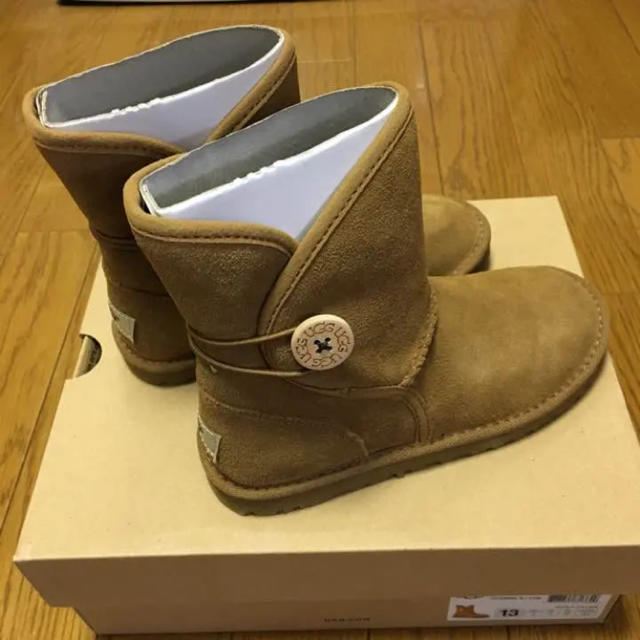 UGG(アグ)のままな様専用 キッズ/ベビー/マタニティのキッズ靴/シューズ(15cm~)(ブーツ)の商品写真