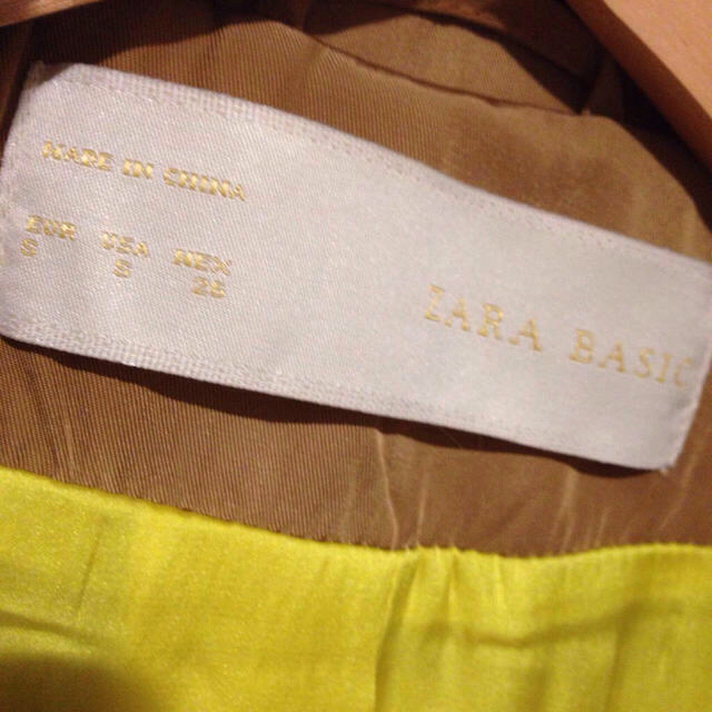 ZARA(ザラ)のZARAナイロンゆるトレンチ レディースのジャケット/アウター(トレンチコート)の商品写真