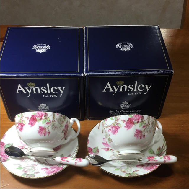 Aynsley China(エインズレイ)の美品！英国製   エインズレイ エリザベスローズ インテリア/住まい/日用品のキッチン/食器(食器)の商品写真