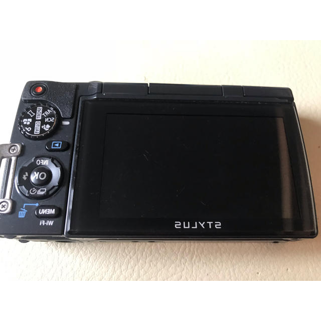 OLYMPUS(オリンパス)のOLYMPUS tg860 デジカメ ホワイト 美品 スマホ/家電/カメラのカメラ(コンパクトデジタルカメラ)の商品写真