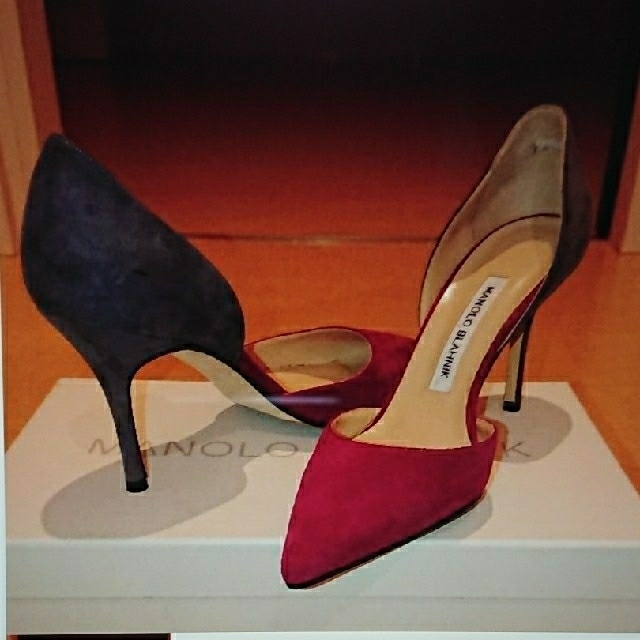 MANOLO BLAHNIK(マノロブラニク)の【新品・未使用】MANOLO BLAHNIK パンプス レディースの靴/シューズ(ハイヒール/パンプス)の商品写真