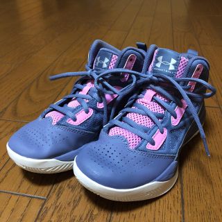 アンダーアーマー(UNDER ARMOUR)のアンダーアーマー バッシュ23.5センチ(バスケットボール)