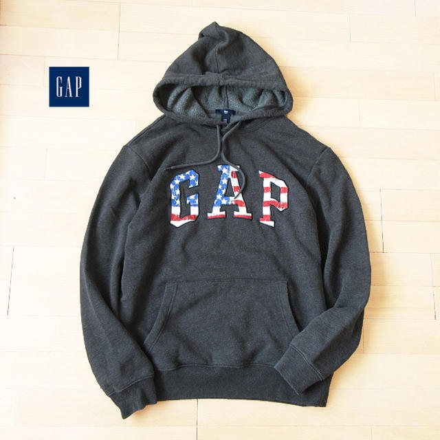 GAP(ギャップ)の美品 Mサイズ GAP ギャップ ビッグロゴパーカー グレー メンズのトップス(パーカー)の商品写真