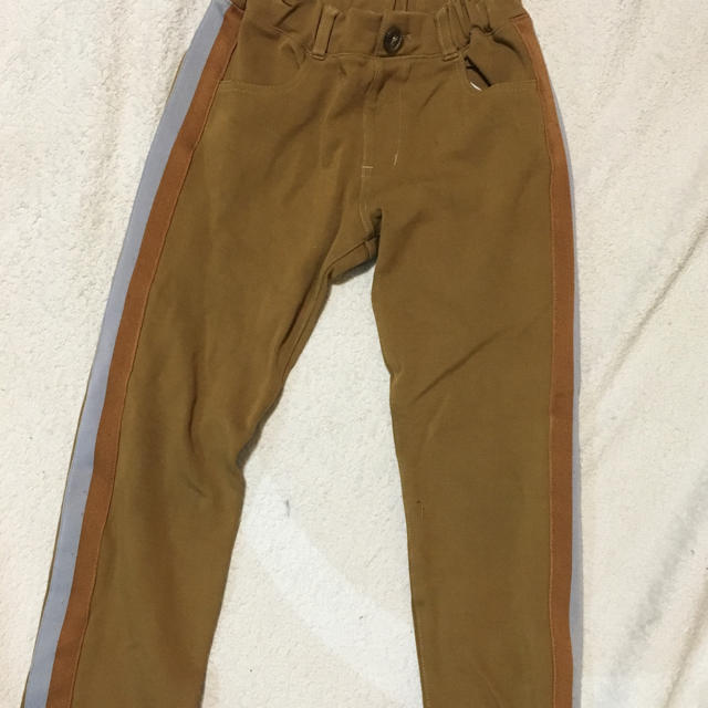 F.O.KIDS(エフオーキッズ)のキッズ F.O.インターナショナル キャメル パンツ 120 キッズ/ベビー/マタニティのキッズ服男の子用(90cm~)(パンツ/スパッツ)の商品写真