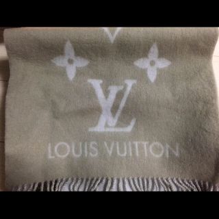 ルイヴィトン(LOUIS VUITTON)のるりるりか様専用　ルイヴィトン エシャルプレイキャビック グレージュ(マフラー/ショール)