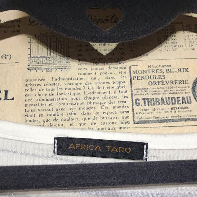 AFRICATARO(アフリカタロウ)のAFRICA TARO アフリカタロウ 半袖カットソー レディースのトップス(Tシャツ(半袖/袖なし))の商品写真