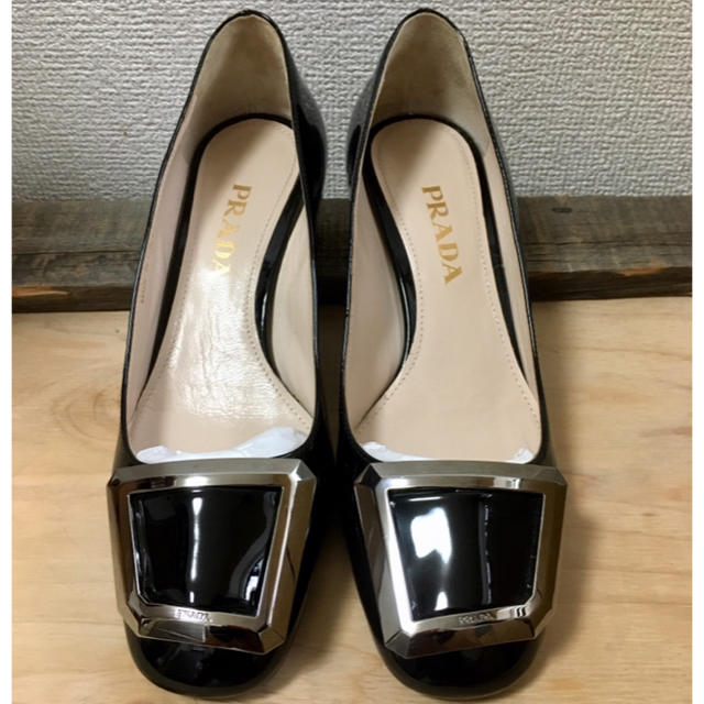 注文割引 PRADA 35 プラダ エナメルパンプス エナメルパンプス - 35 ...