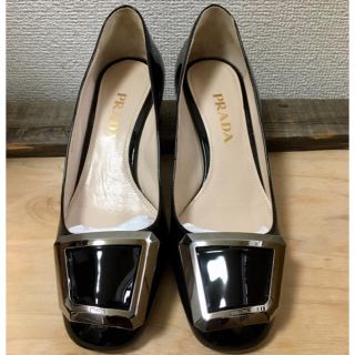 プラダ(PRADA)のPRADA プラダ エナメルパンプス 35 一度のみ使用(ハイヒール/パンプス)