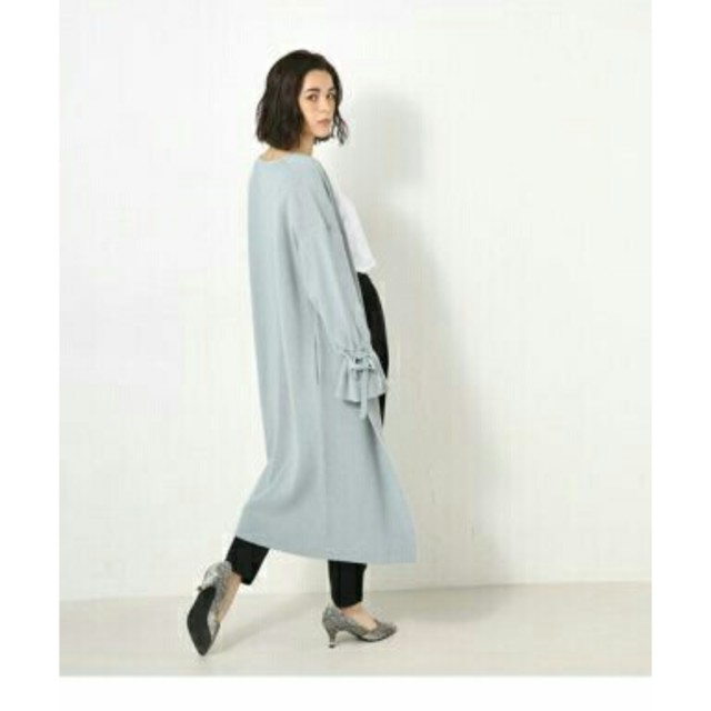 AZUL by moussy(アズールバイマウジー)のアズールバイマウジー moussy袖リボンニットロングカーディガン ブルー レディースのトップス(カーディガン)の商品写真