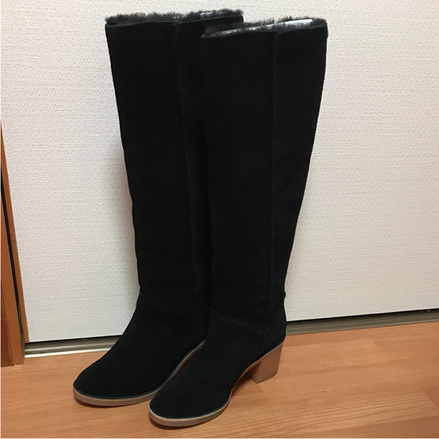 UGG(アグ)の美品 アグ  スエードロング ブーツ 26㎝ レディースの靴/シューズ(ブーツ)の商品写真