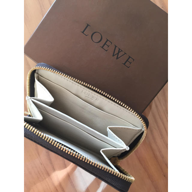 LOEWE(ロエベ)のLOEWE❤️コインケース 綺麗です☺️Time sale❤️ レディースのファッション小物(コインケース)の商品写真