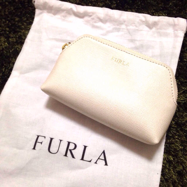 Furla(フルラ)の新品未使用！フルラ♡ポーチ レディースのファッション小物(ポーチ)の商品写真
