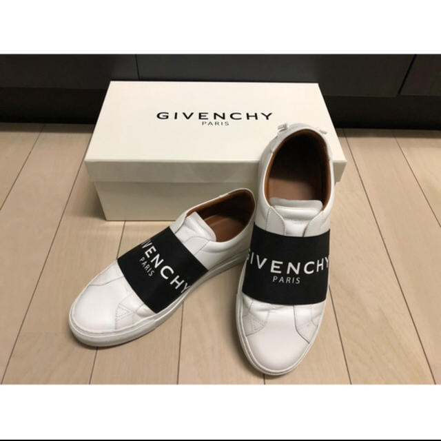 GIVENCHY(ジバンシィ)のGIVENCHY ロゴスニーカー メンズの靴/シューズ(スニーカー)の商品写真