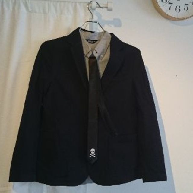 UNIQLO(ユニクロ)のジャケット シャツ ネクタイ セット 卒業式 キッズ/ベビー/マタニティのキッズ服男の子用(90cm~)(ジャケット/上着)の商品写真