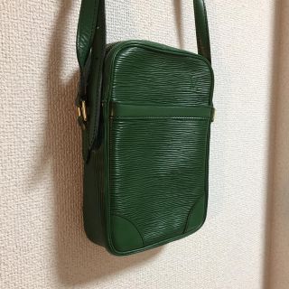 ルイヴィトン(LOUIS VUITTON)のルイヴィトン   ショルダーバック  エピ  ダブーヌ(ショルダーバッグ)