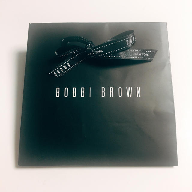 BOBBI BROWN(ボビイブラウン)のBobby Brown ショップ袋 レディースのバッグ(ショップ袋)の商品写真