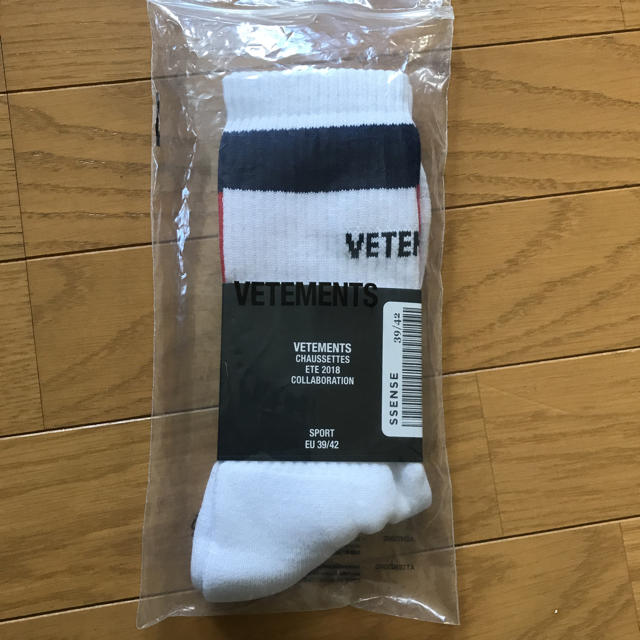 Balenciaga(バレンシアガ)のvetements ×tommy hilfiger ソックス 靴下 メンズのレッグウェア(ソックス)の商品写真