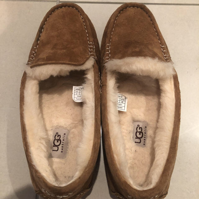 UGG(アグ)のUGG モカシン レディース  26㎝ レディースの靴/シューズ(スリッポン/モカシン)の商品写真