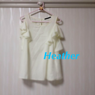 ヘザー(heather)のヘザー肩だしトップス(シャツ/ブラウス(半袖/袖なし))