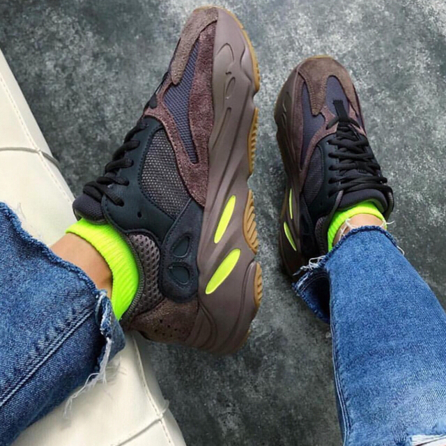 adidas YEEZY BOOST 700 MAUVE