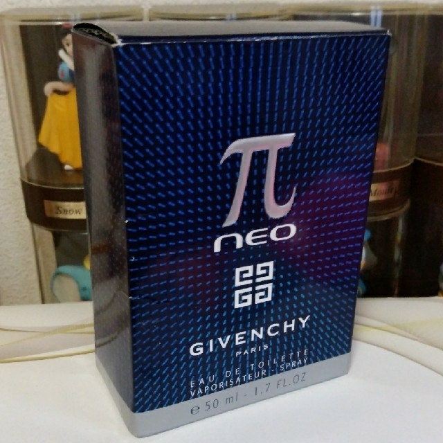 GIVENCHY(ジバンシィ)の地球日本様専用【ジバンシー】パイネオ オードトワレ 50ml　πネオ　πneo コスメ/美容の香水(香水(男性用))の商品写真