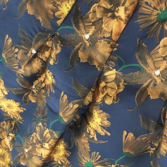 RANDA(ランダ)のRANDA ボリュームスカート ミモレ丈 刺繍 レディースのスカート(ひざ丈スカート)の商品写真