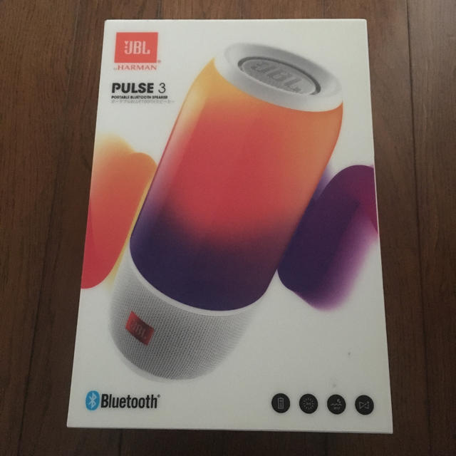 JBL PULSE 3 Bluetoothスピーカー IPX7防水 ホワイト スマホ/家電/カメラのオーディオ機器(スピーカー)の商品写真