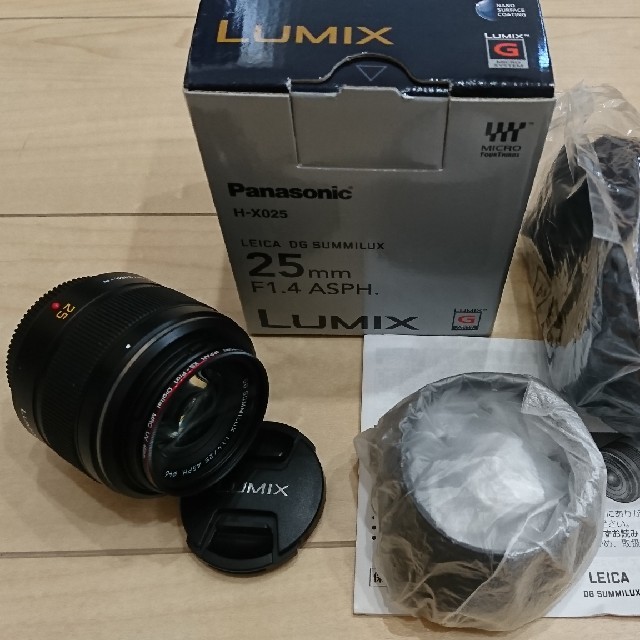 Panasonic(パナソニック)のナナ様専用 パナソニック LEICA SUMMILUX 25mm F1.4  スマホ/家電/カメラのカメラ(レンズ(単焦点))の商品写真