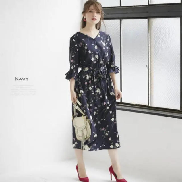 tocco(トッコ)のtocco　袖透け花柄ワンピース レディースのワンピース(ロングワンピース/マキシワンピース)の商品写真