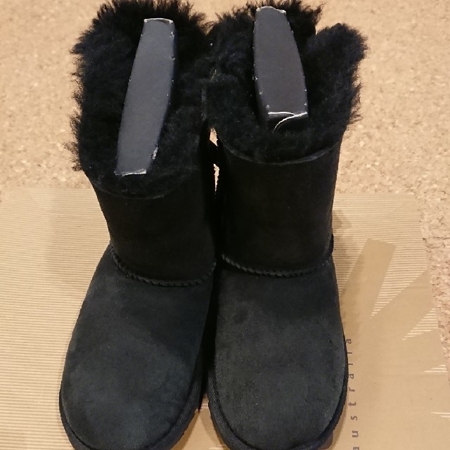 UGG(アグ)のcoshel様 専用 ugg ベイリーボウ kids  キッズ/ベビー/マタニティのキッズ靴/シューズ(15cm~)(ブーツ)の商品写真