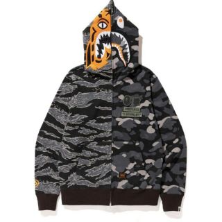 アベイシングエイプ(A BATHING APE)の送料込みsizeXXL abathingape shark シャークパーカー(パーカー)