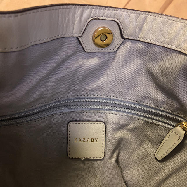 SAZABY(サザビー)のサザビーSAZABYバッグBAG ショルダーにも 人気のサザビーグレー カバン鞄 レディースのバッグ(ショルダーバッグ)の商品写真