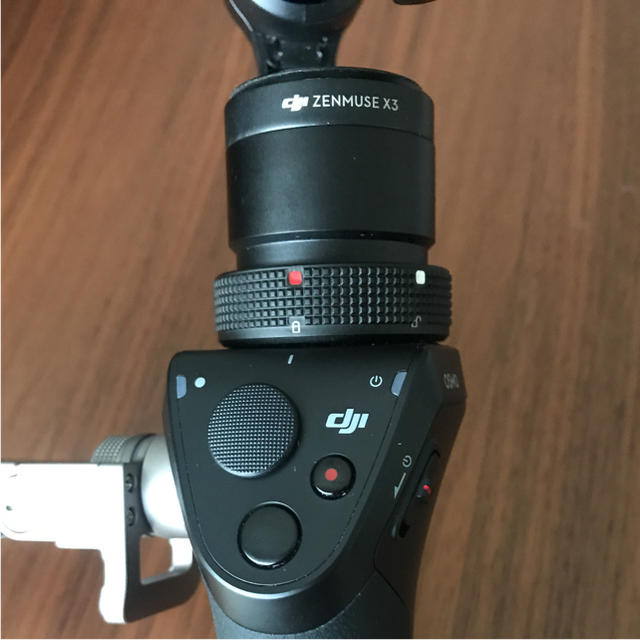 DJI Osmo ZENMUSE X3 4K対応 美品 スマホ/家電/カメラのカメラ(ビデオカメラ)の商品写真