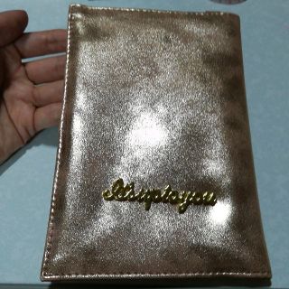 フェリシモ(FELISSIMO)のカードまとめるぺたんこ収納ホルダー(日用品/生活雑貨)