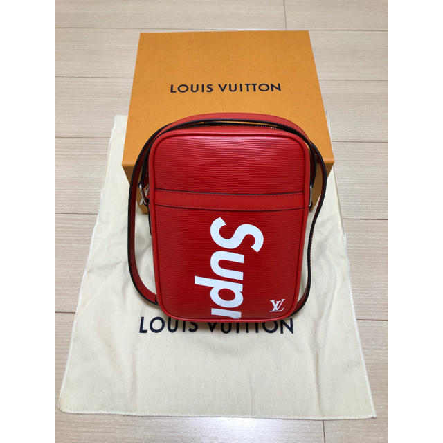 LOUIS VUITTON(ルイヴィトン)の未使用品 ルイヴィトン  シュプリーム  コラボ ショルダーバッグ メンズのバッグ(ショルダーバッグ)の商品写真