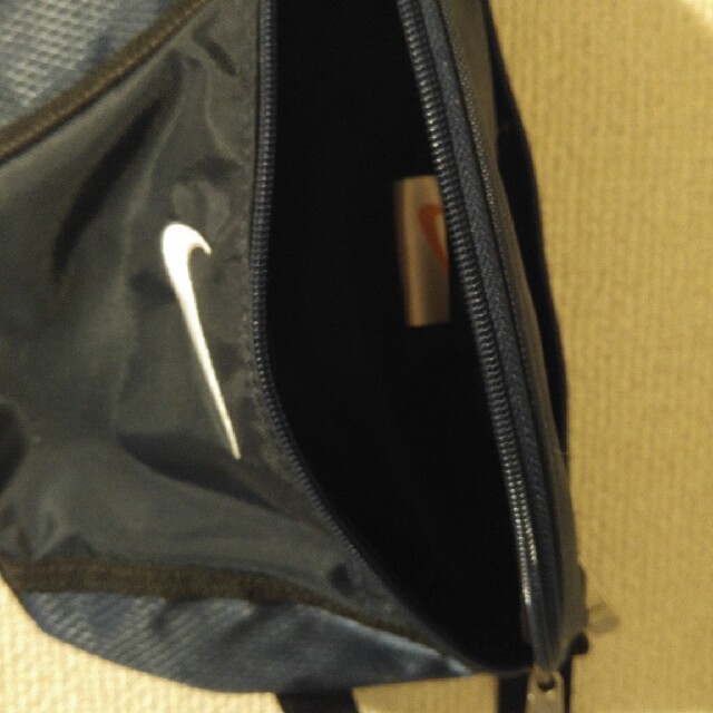 NIKE(ナイキ)のナイキ　NIKE　ウエストポーチ　ネイビー メンズのバッグ(ウエストポーチ)の商品写真