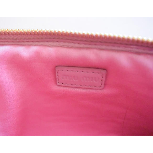 miumiu(ミュウミュウ)のミュウミュウ❤︎マトラッセショルダーバッグ୨୧˙˳⋆ レディースのバッグ(ショルダーバッグ)の商品写真