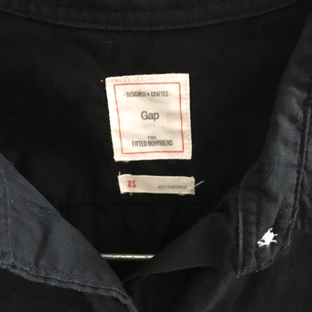 GAP(ギャップ)のGap  シャツ レディース 黒 レディースのトップス(シャツ/ブラウス(長袖/七分))の商品写真