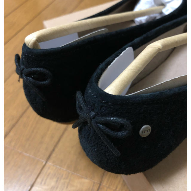 UGG(アグ)の新品未使用品  UGG フラットシューズ レディースの靴/シューズ(バレエシューズ)の商品写真