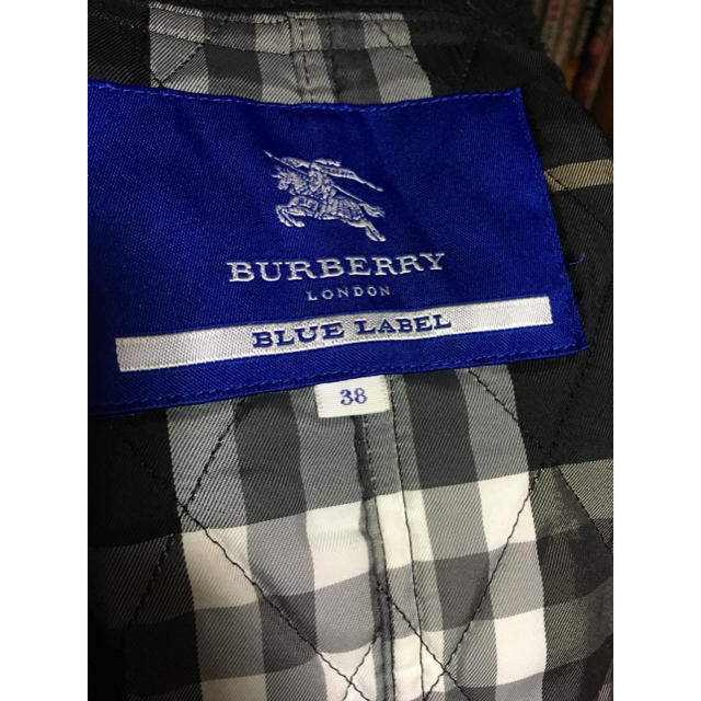 BURBERRY BLUE LABEL(バーバリーブルーレーベル)の三陽商会本物バーバリーブルレの黑のライナー付き美ラインコート　38   レディースのジャケット/アウター(その他)の商品写真