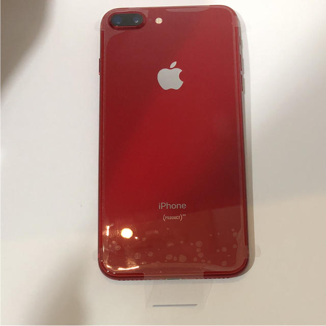 Apple(アップル)のiPhone8Plus♡RED 未使用品 スマホ/家電/カメラのスマートフォン/携帯電話(スマートフォン本体)の商品写真
