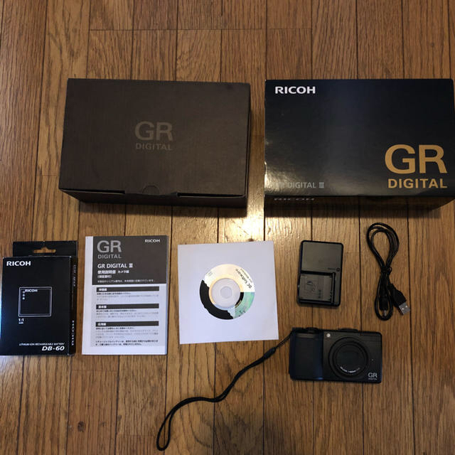 RICOH(リコー)のRICOH GR DIGITAL III スマホ/家電/カメラのカメラ(コンパクトデジタルカメラ)の商品写真