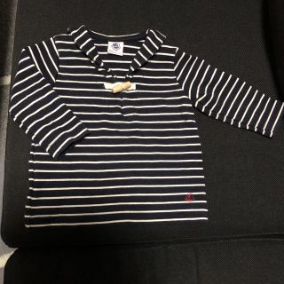 プチバトー(PETIT BATEAU)のプチバトー ボーダー トップス 12m 74cm(シャツ/カットソー)