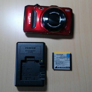 フジフイルム(富士フイルム)のデジタルカメラ　FINEPIX F600 (コンパクトデジタルカメラ)