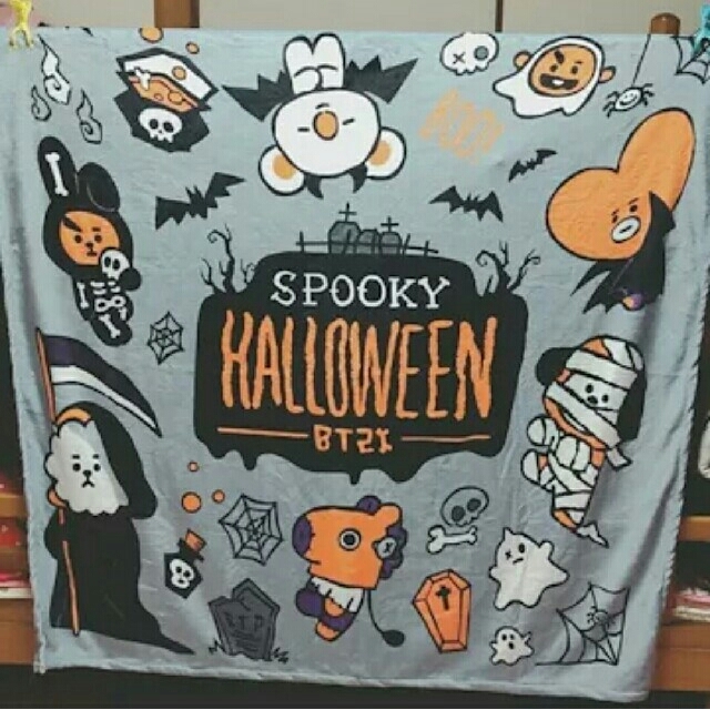 防弾少年団(BTS)(ボウダンショウネンダン)のbt21 ハロウィン毛布【新品・未使用】 インテリア/住まい/日用品の寝具(毛布)の商品写真