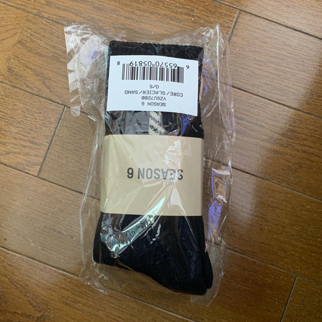 adidas(アディダス)のyeezy supply calabasas 3pack socks カラバサス メンズのレッグウェア(ソックス)の商品写真