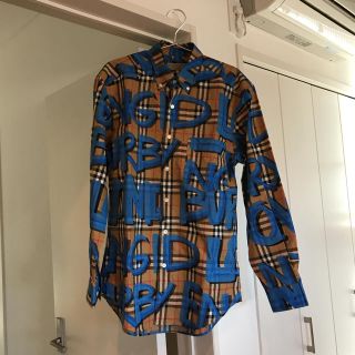 バーバリー(BURBERRY)のちいず様専用・バーバリー ★グラフィティーチェックシャツ 入手困難Sサイズ(シャツ)