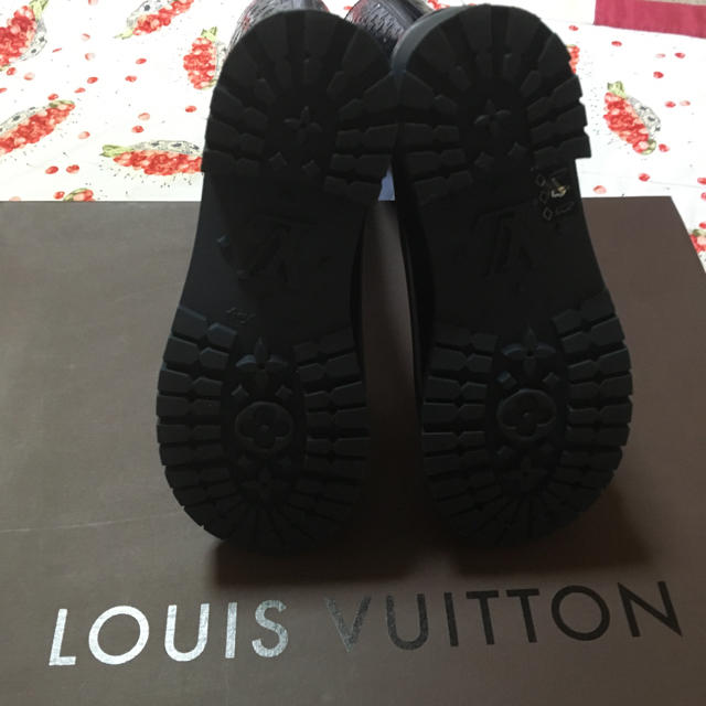 LOUIS VUITTON(ルイヴィトン)のLOUIS VUITTON  レインブーツ レディースの靴/シューズ(レインブーツ/長靴)の商品写真