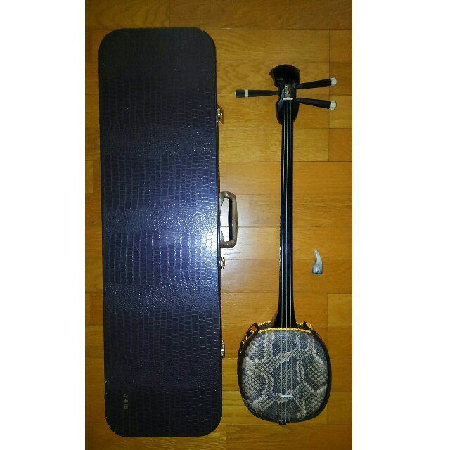 沖縄三線　人工革　入門　ハードケース付 楽器の和楽器(三線)の商品写真